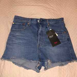 Levi’s Ribcage Women Shorts